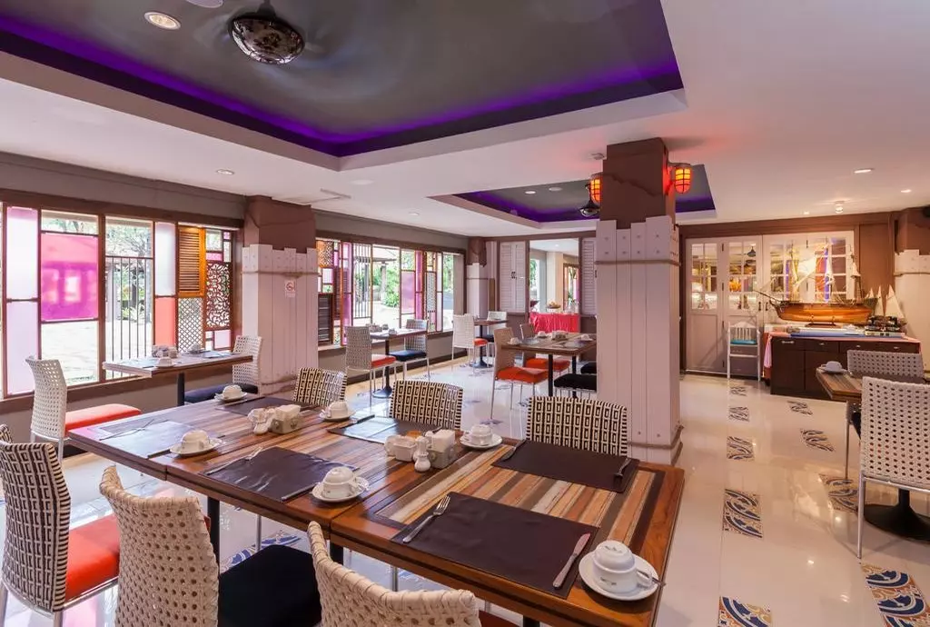 patong_beach_shabavizparvaz_20.jpg patong_beach_shabavizparvaz_20.jpg