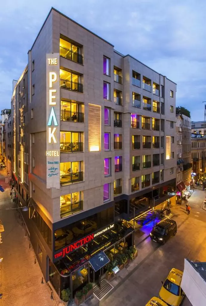 peak_hotel_shabavizparvaz_01.jpg