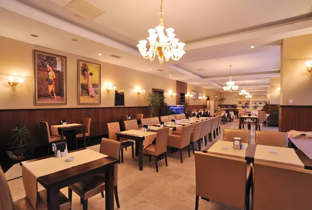 pelikan_istanbul_shabavizparvaz_05.jpg