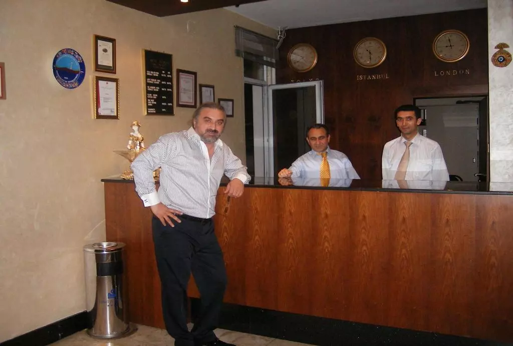 pelikan_istanbul_shabavizparvaz_07.jpg