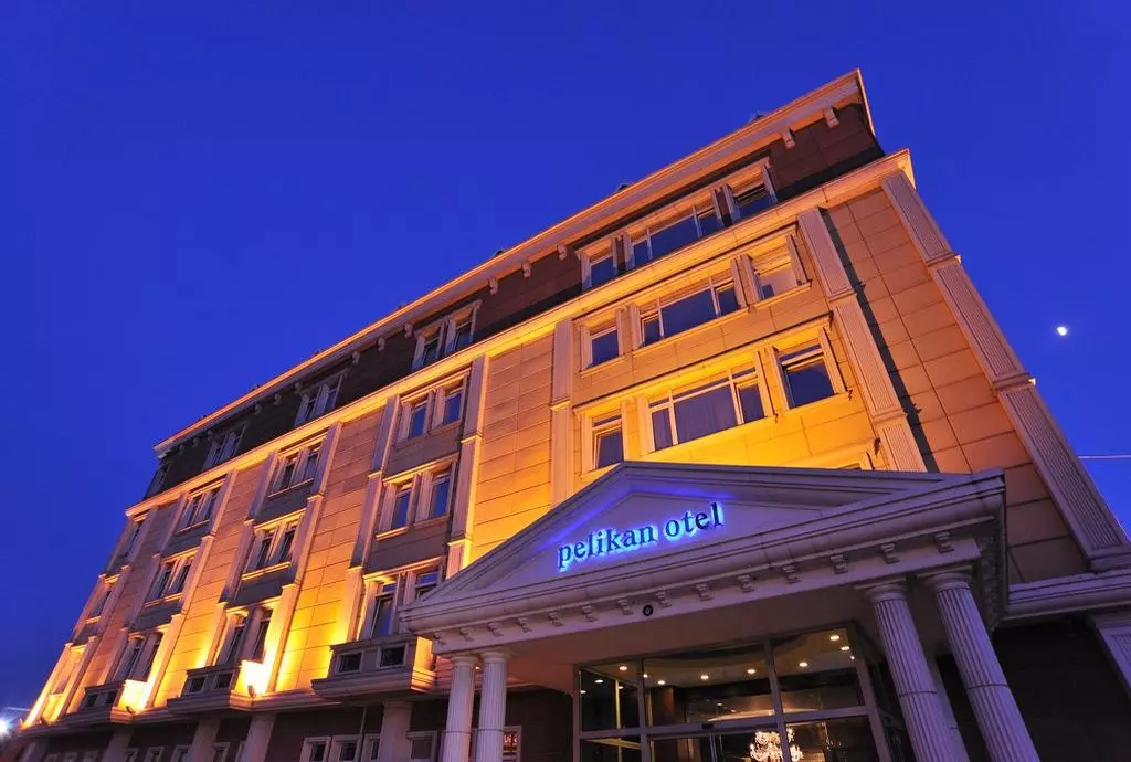 pelikan_istanbul_shabavizparvaz_16.jpg