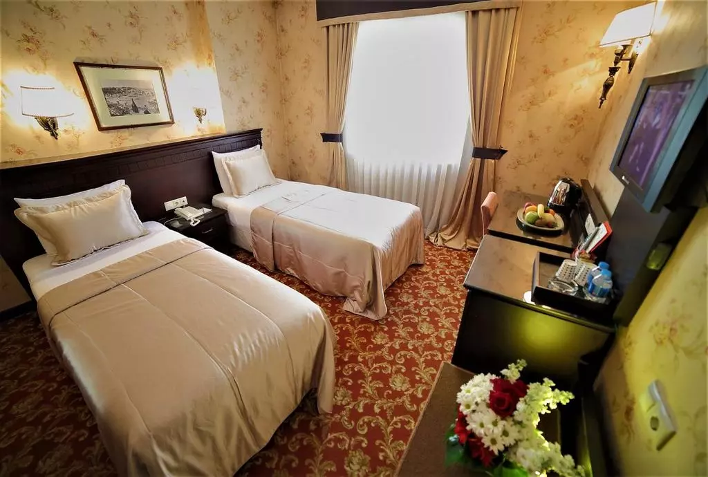 pera_rose_istanbul_shabavizparvaz_10.jpg