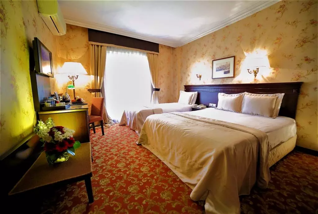 pera_rose_istanbul_shabavizparvaz_13.jpg