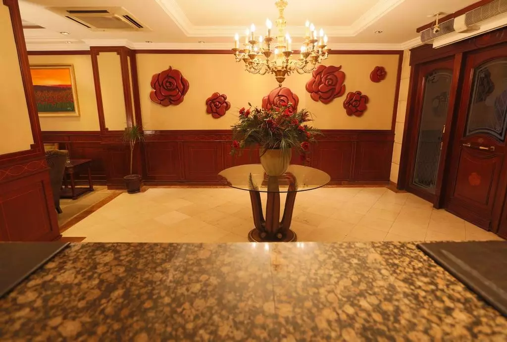 pera_rose_istanbul_shabavizparvaz_24.jpg