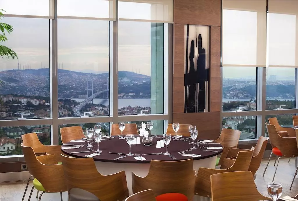 point_barbaros_istanbul_shabavivzparvaz_06.jpg