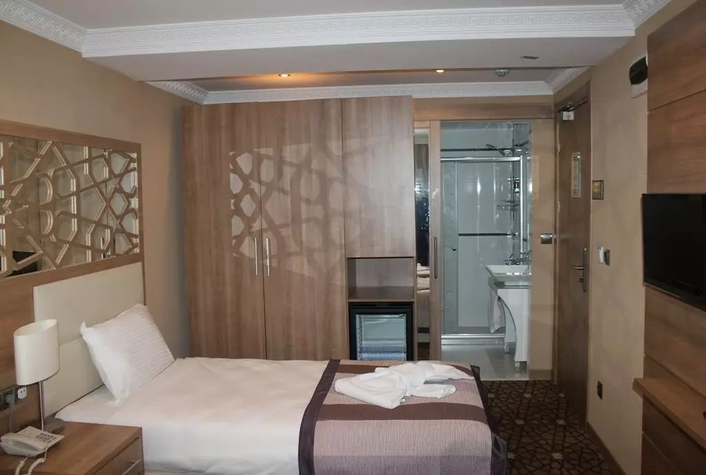 prens_istanbul_shabavizparvaz_04.jpg