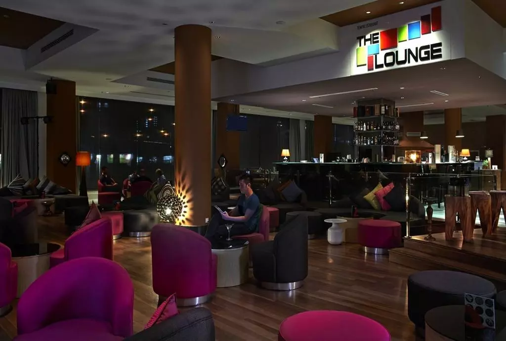 pullman_hotel_shabavizparvaz_18.jpg pullman_hotel_shabavizparvaz_18.jpg