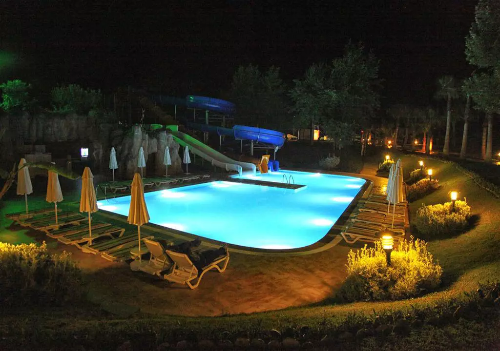 queens_park_lejardin_shabavizparvaz_19.jpg