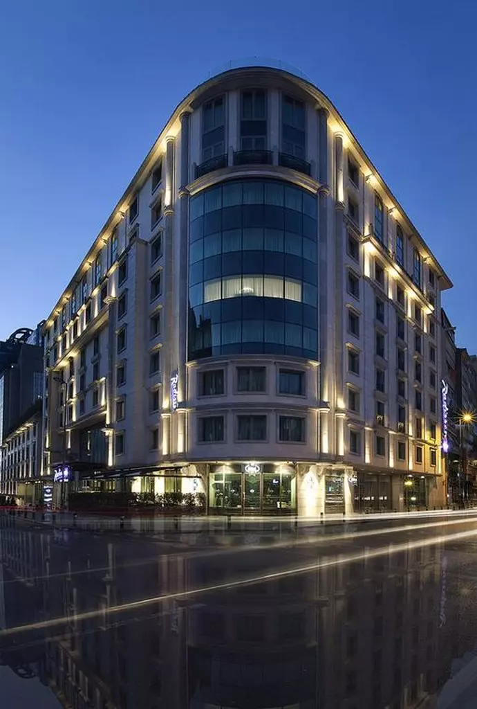 radisson_blu_sisli_shabavizparvaz_01.jpg