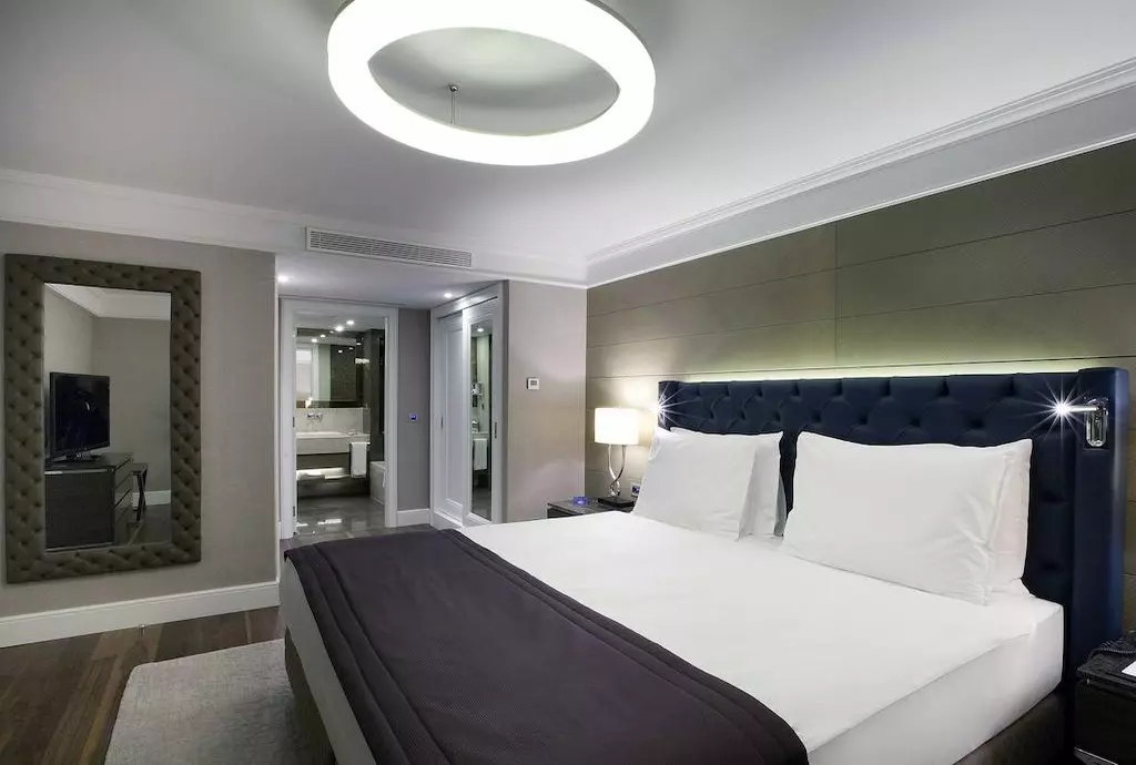 radisson_blu_sisli_shabavizparvaz_03.jpg
