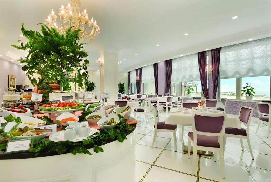 ramada_baku_shabavizparvaz_04.jpg