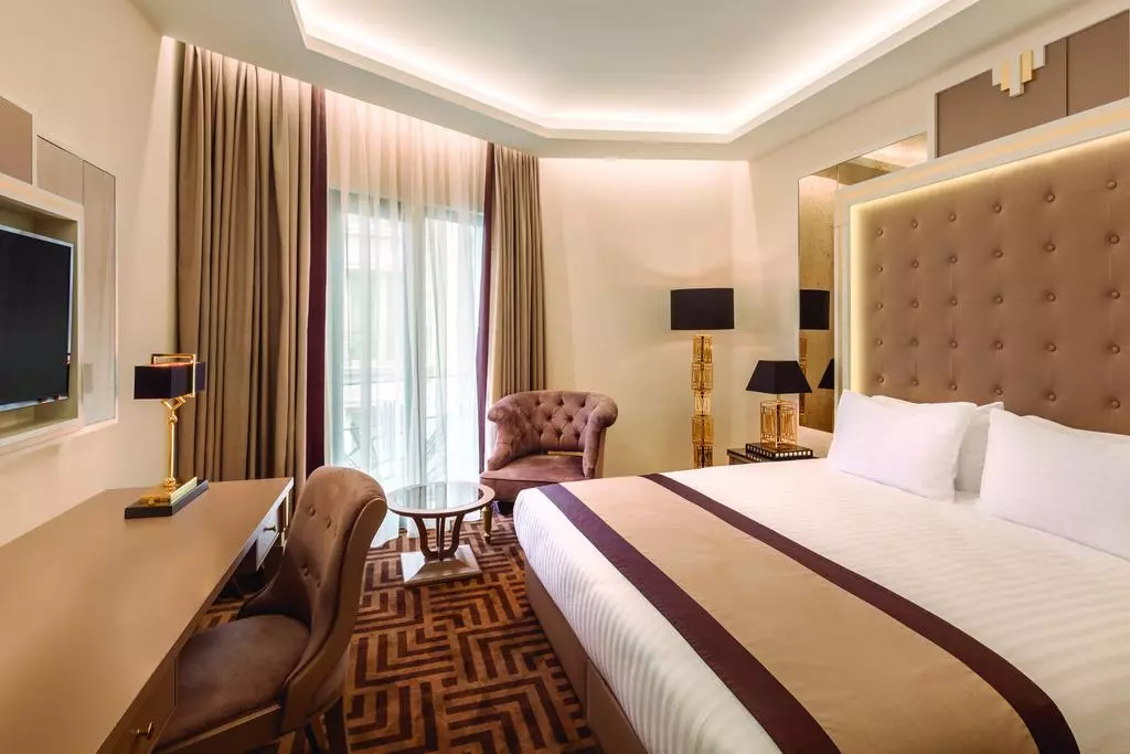 ramada_suite_golden_horn_shabavizparvaz_08.jpg