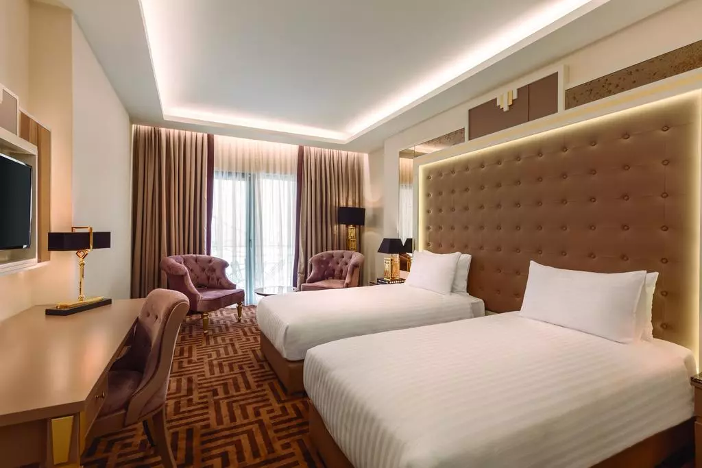 ramada_suite_golden_horn_shabavizparvaz_10.jpg