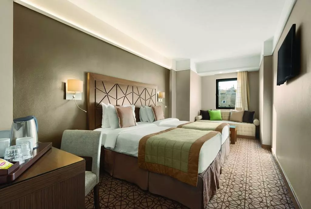 ramada_taksim_istanbul_shabavizparvaz_05.jpg