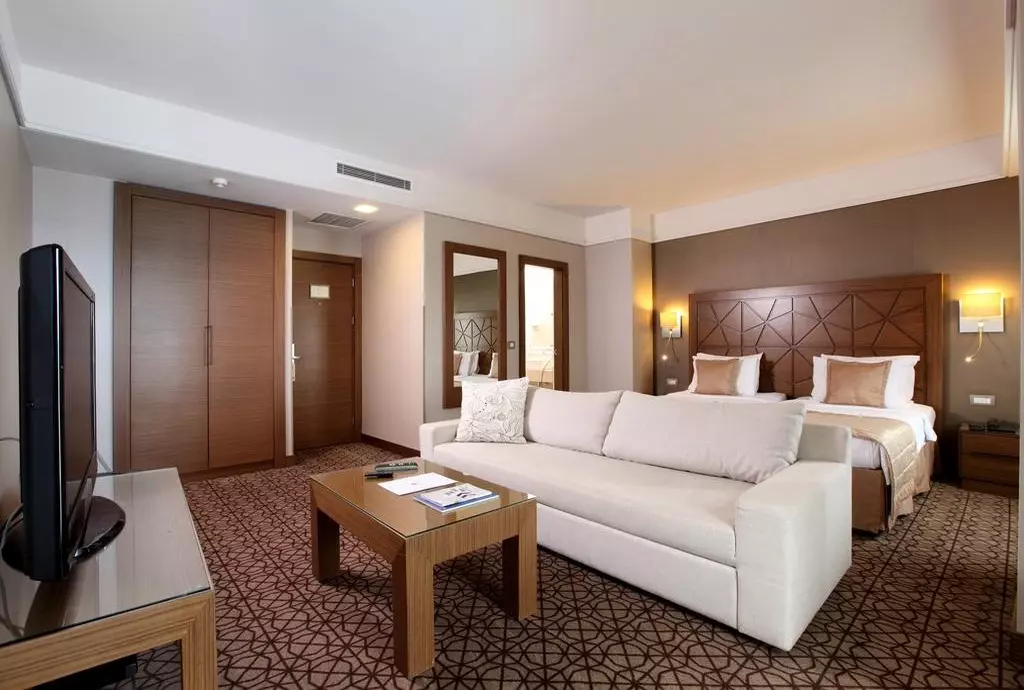 ramada_taksim_istanbul_shabavizparvaz_08.jpg