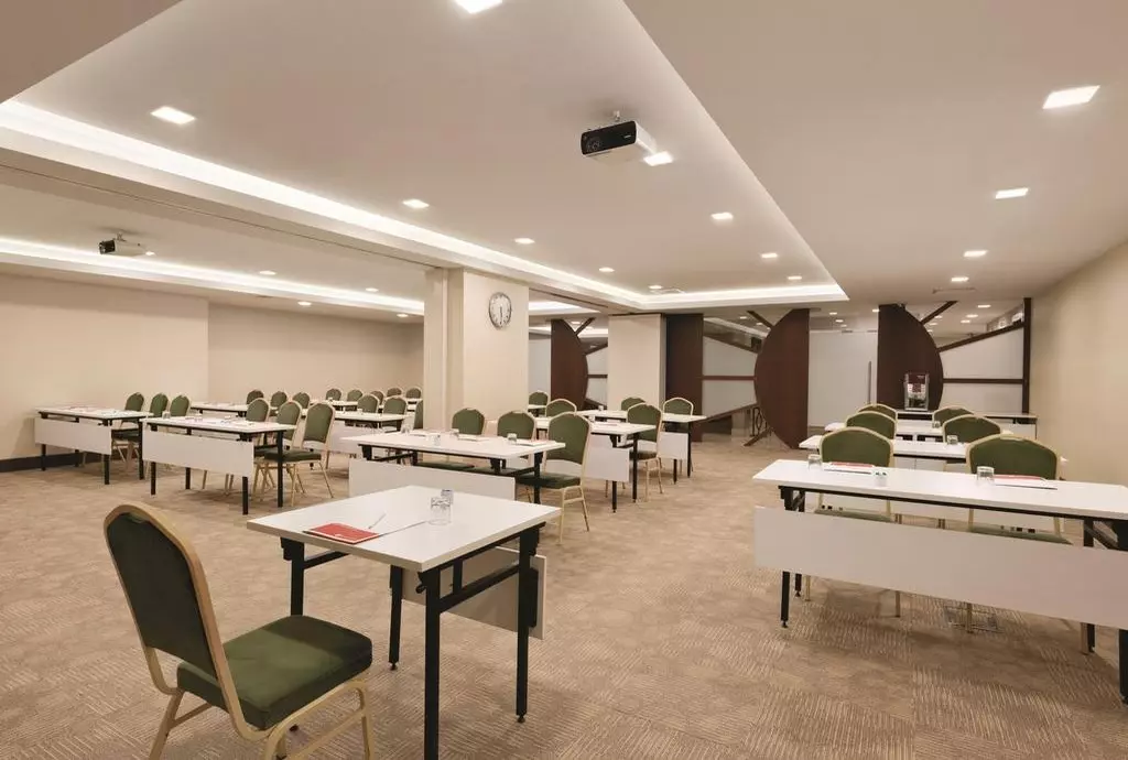 ramada_taksim_istanbul_shabavizparvaz_20.jpg