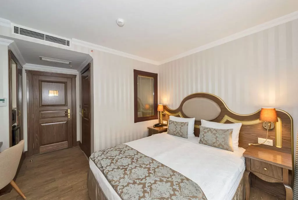 real_star_istanbul_shabavizparvaz_06.jpg real_star_istanbul_shabavizparvaz_06.jpg