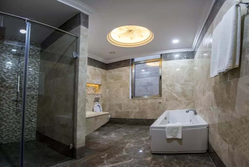 renaissance_palace_baku_shabavizparvaz_05.jpg renaissance_palace_baku_shabavizparvaz_05.jpg