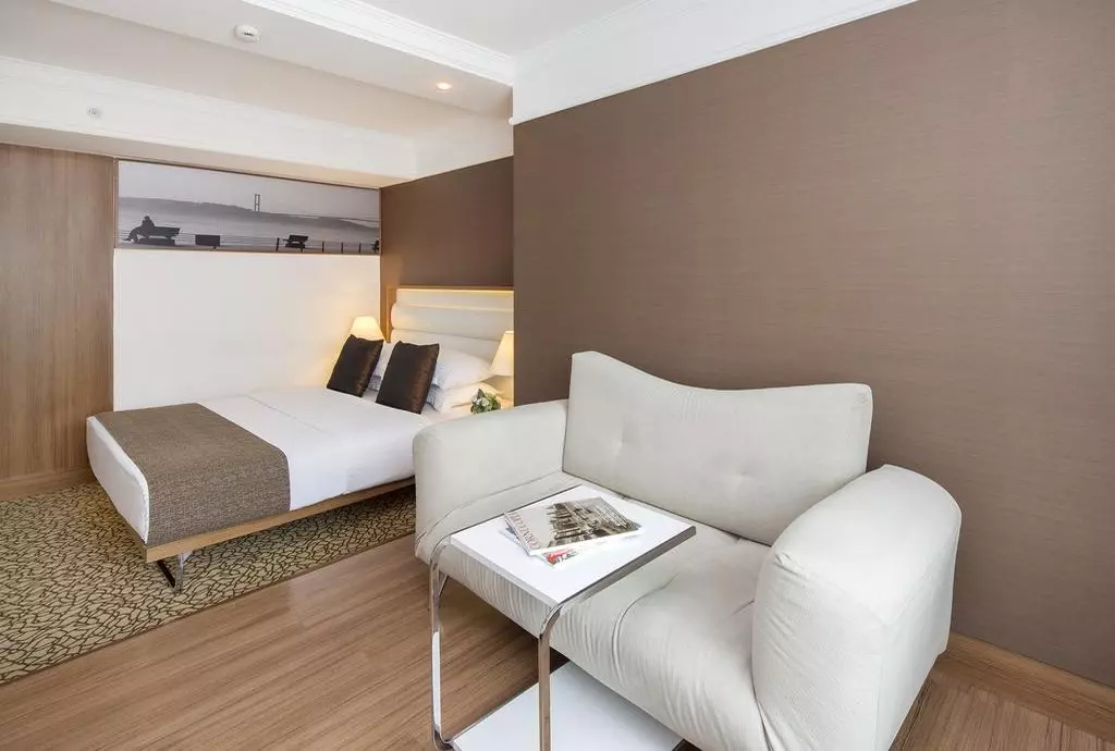 richmond_istanbul_shabavizparvaz_15.jpg