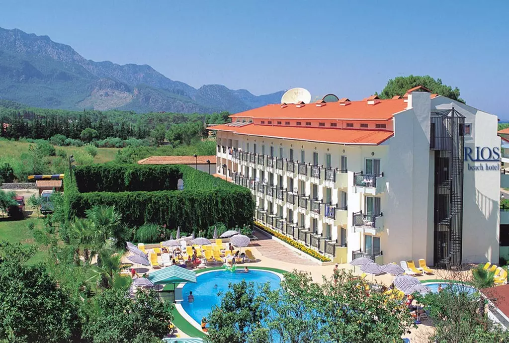 riosbeach_antalya_shabavizparvaz_01.jpg