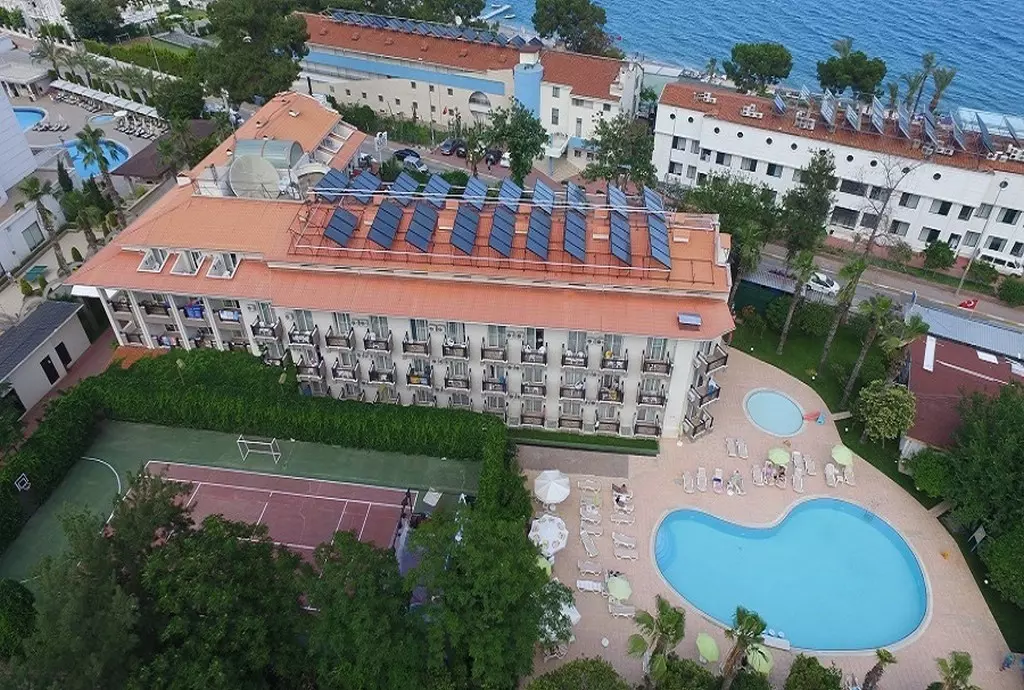 riosbeach_antalya_shabavizparvaz_02.jpg