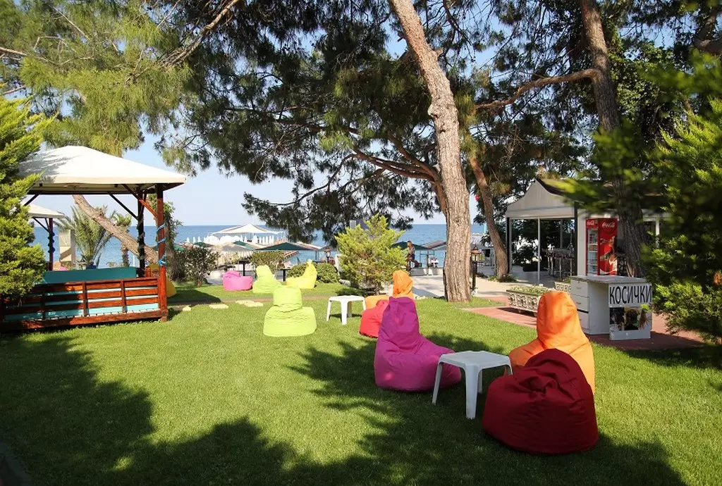 riosbeach_antalya_shabavizparvaz_05.jpg