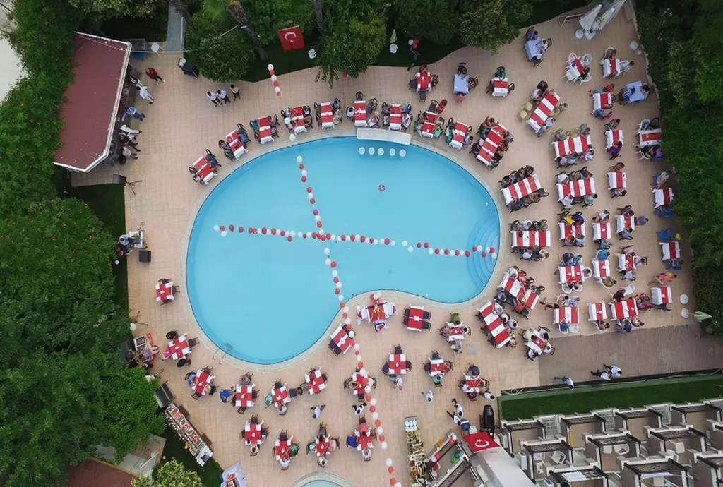 riosbeach_antalya_shabavizparvaz_06.jpg