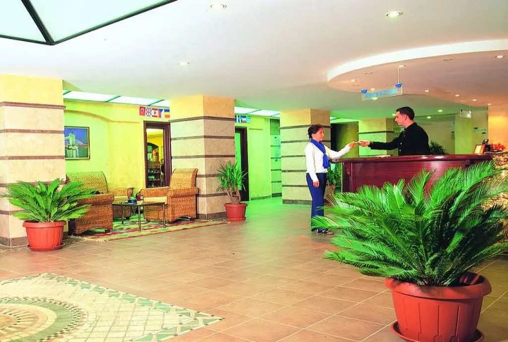 riosbeach_antalya_shabavizparvaz_14.jpg