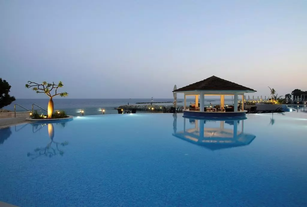 royal_apollonia_limassol_shabavizparvaz_02.jpg