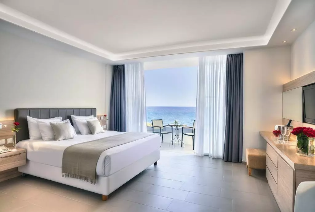 royal_apollonia_limassol_shabavizparvaz_03.jpg