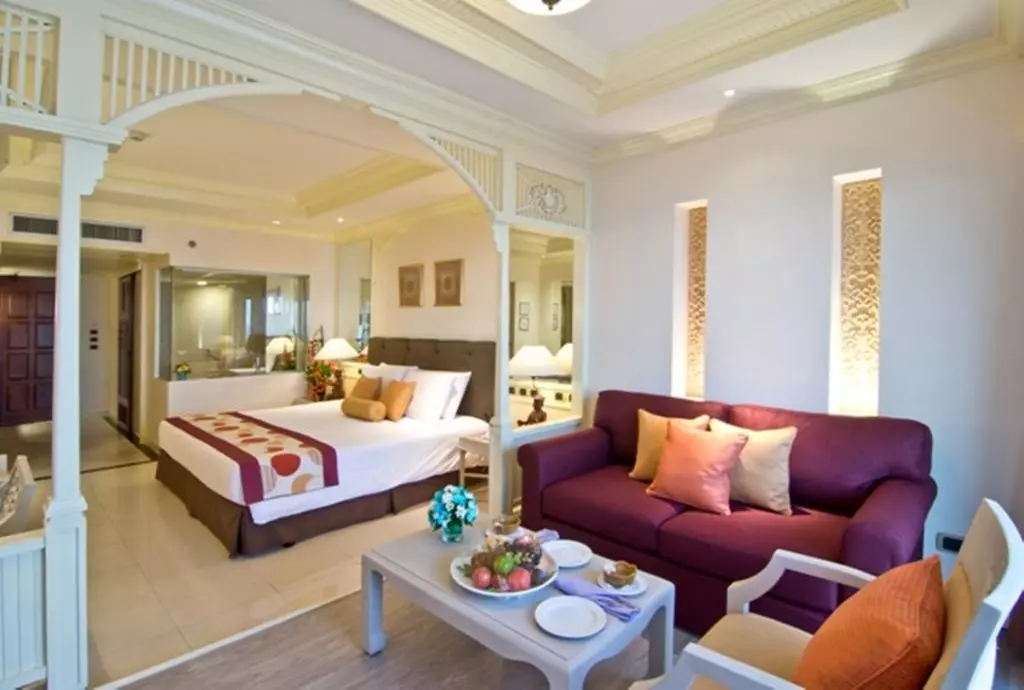 royal_cliff_beach_shabavizparvaz_14.jpg