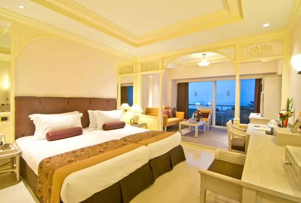 royal_cliff_beach_shabavizparvaz_18.jpg