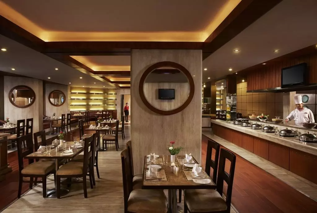 royal_plaza_delhi_shabavizparvaz_05.jpg