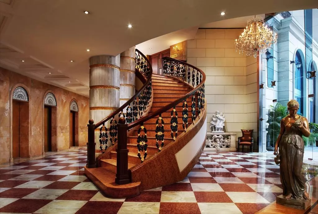 royal_plaza_delhi_shabavizparvaz_06.jpg