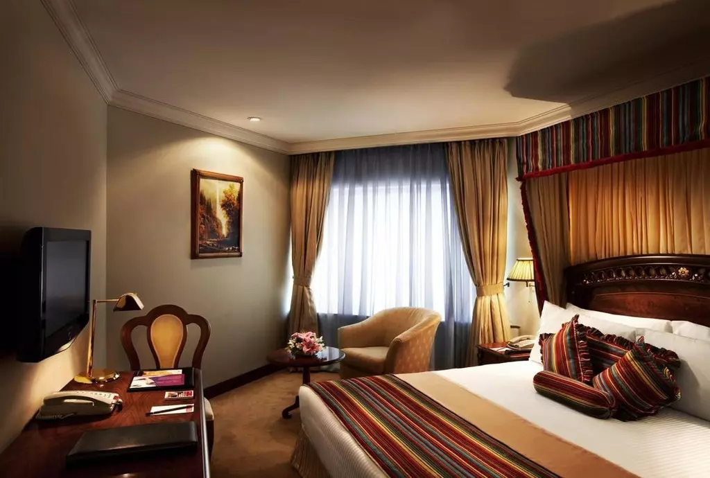 royal_plaza_delhi_shabavizparvaz_08.jpg