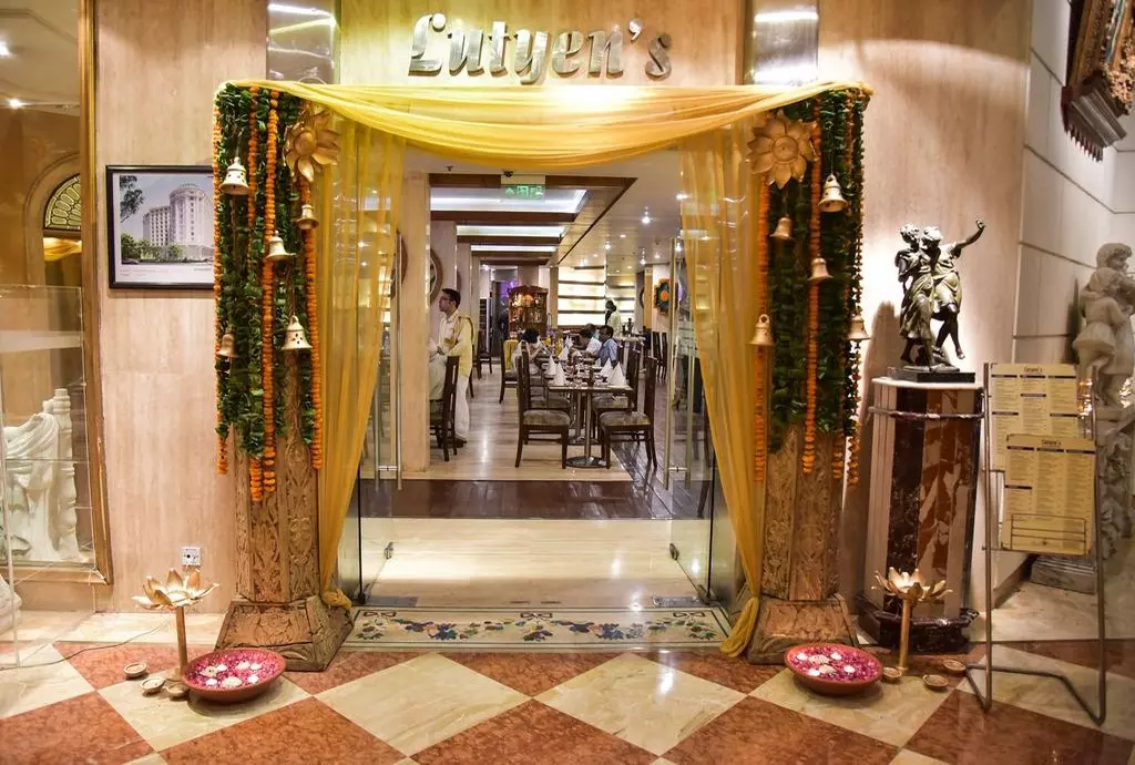 royal_plaza_delhi_shabavizparvaz_14.jpg