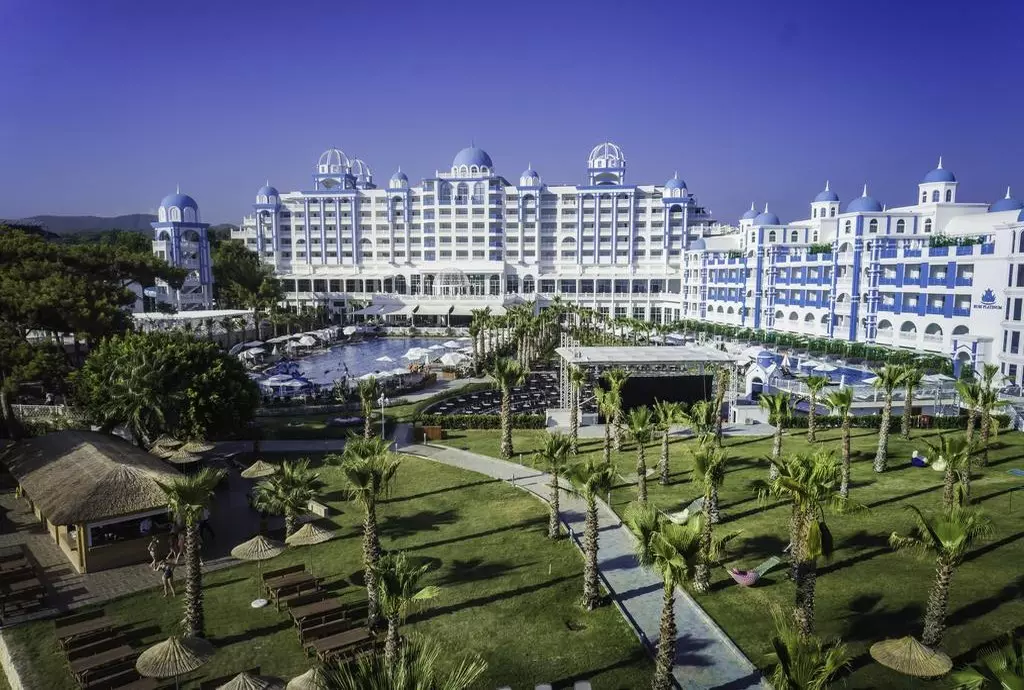 rubi_platinum_spa_resort_suites_shabavizparvaz_01.jpg