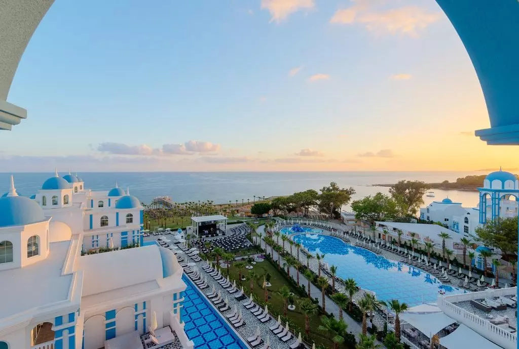 rubi_platinum_spa_resort_suites_shabavizparvaz_02.jpg