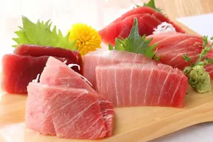 sashimi_food_japan_shabavizparvaz_little.jpg