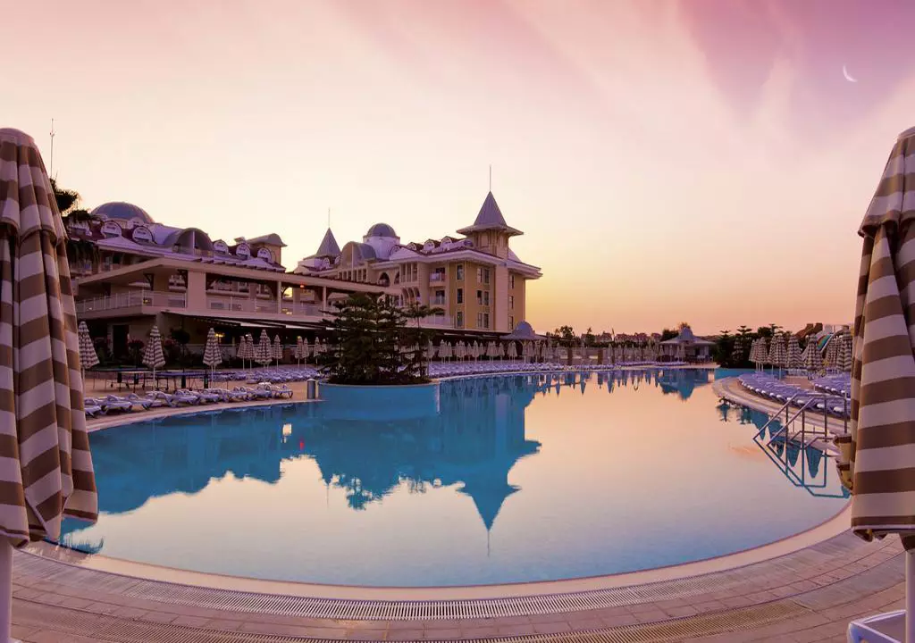 side_star_resort_shabavizparvaz_02.jpg