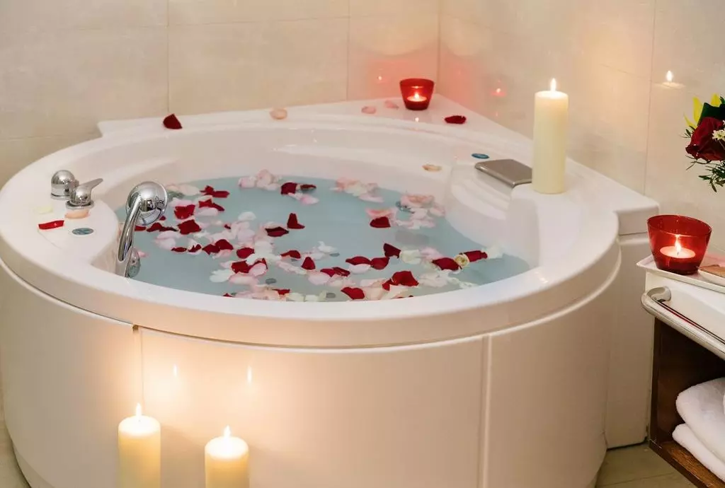 solo_sokos_palace_bridge_st_petersburg_shabavizparvaz_08.jpg solo_sokos_palace_bridge_st_petersburg_shabavizparvaz_08.jpg