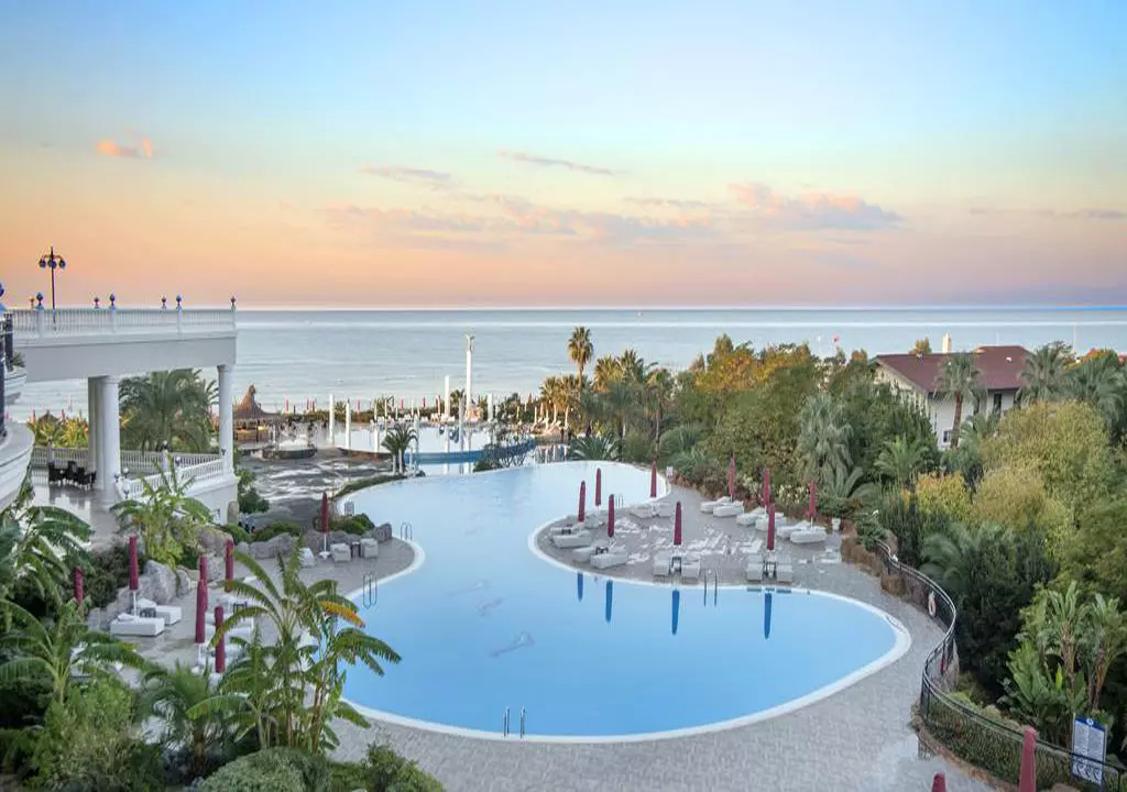 starlight_resort_shabavizparvaz_02.jpg
