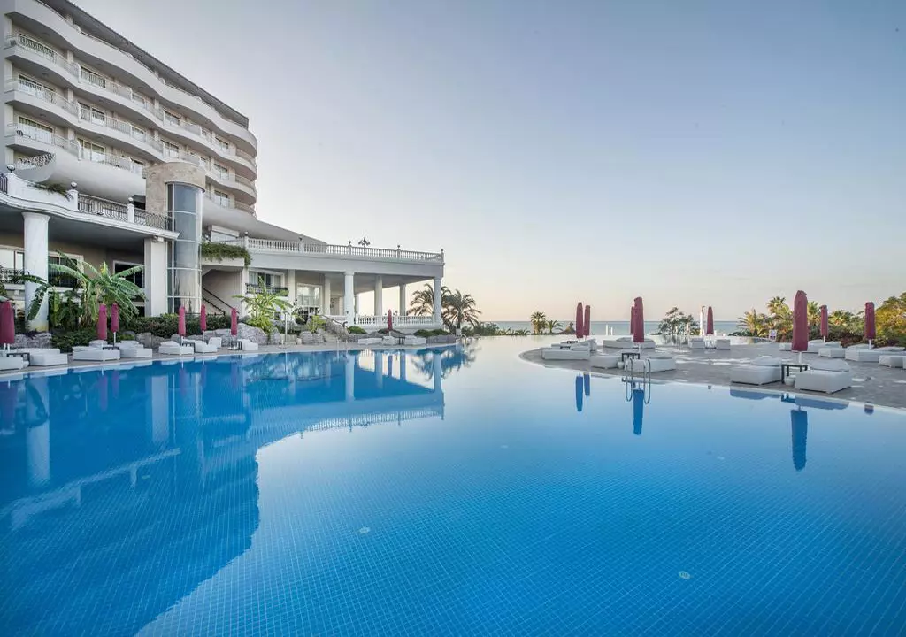 starlight_resort_shabavizparvaz_04.jpg
