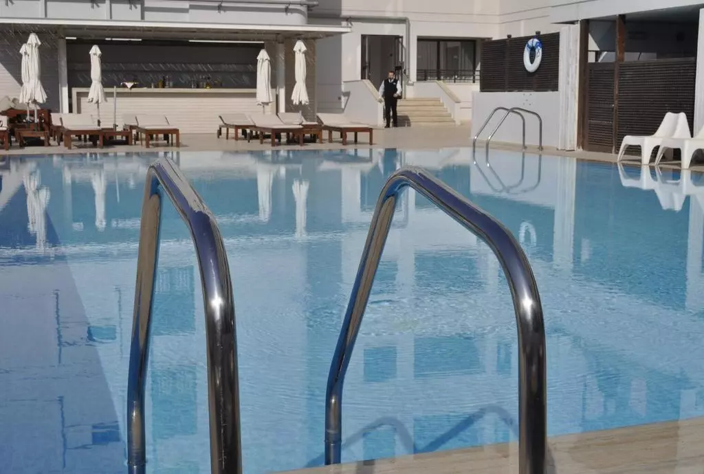 sun_hall_larnaca_shabavizparvaz_09.jpg