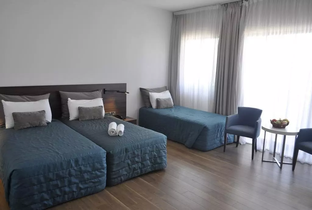 sun_hall_larnaca_shabavizparvaz_11.jpg