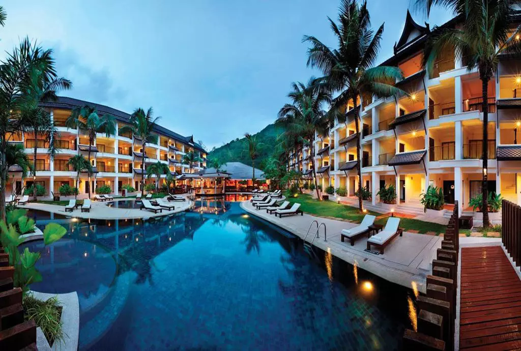 swissotel_resort_phuket_kamala_beach_suite_shabavizparvaz_02.jpg swissotel_resort_phuket_kamala_beach_suite_shabavizparvaz_02.jpg