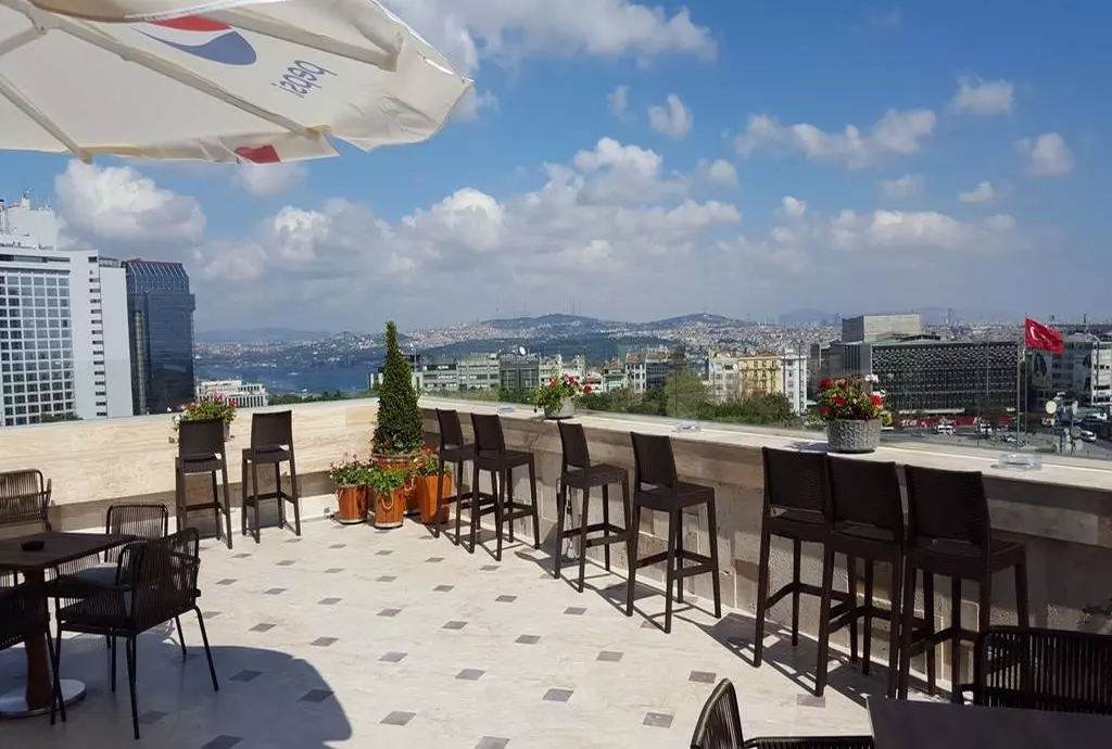 taksim_gonen_istanbul_shabavizparvaz_02.jpg taksim_gonen_istanbul_shabavizparvaz_02.jpg