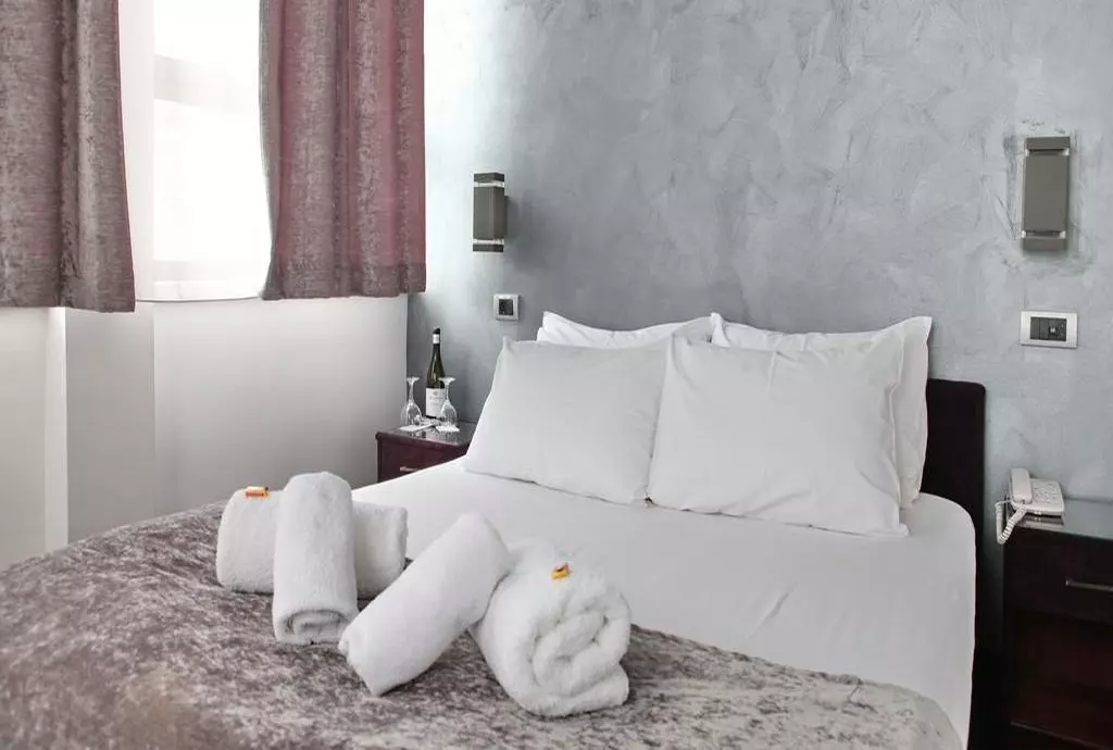 tash_belgrade_shabavizparvaz_01.jpg tash_belgrade_shabavizparvaz_01.jpg