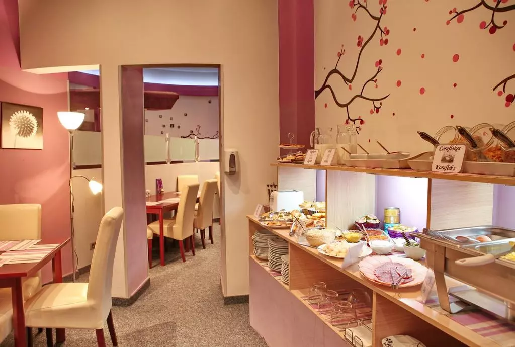 tash_belgrade_shabavizparvaz_06.jpg tash_belgrade_shabavizparvaz_06.jpg