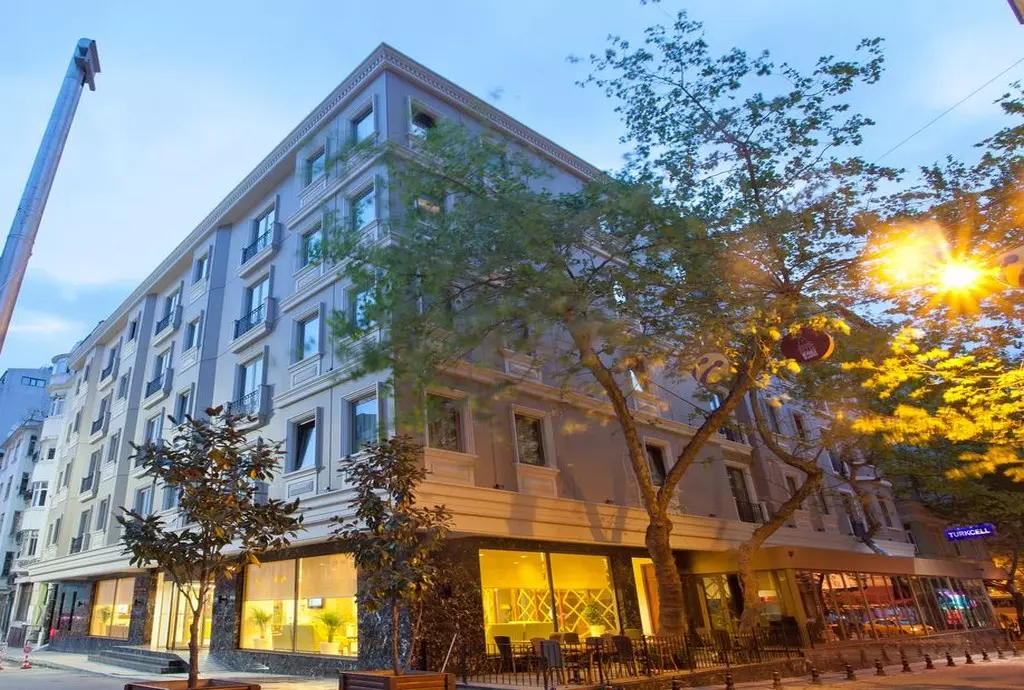 the_parma_istanbul_shabavizparvaz_10.jpg the_parma_istanbul_shabavizparvaz_10.jpg